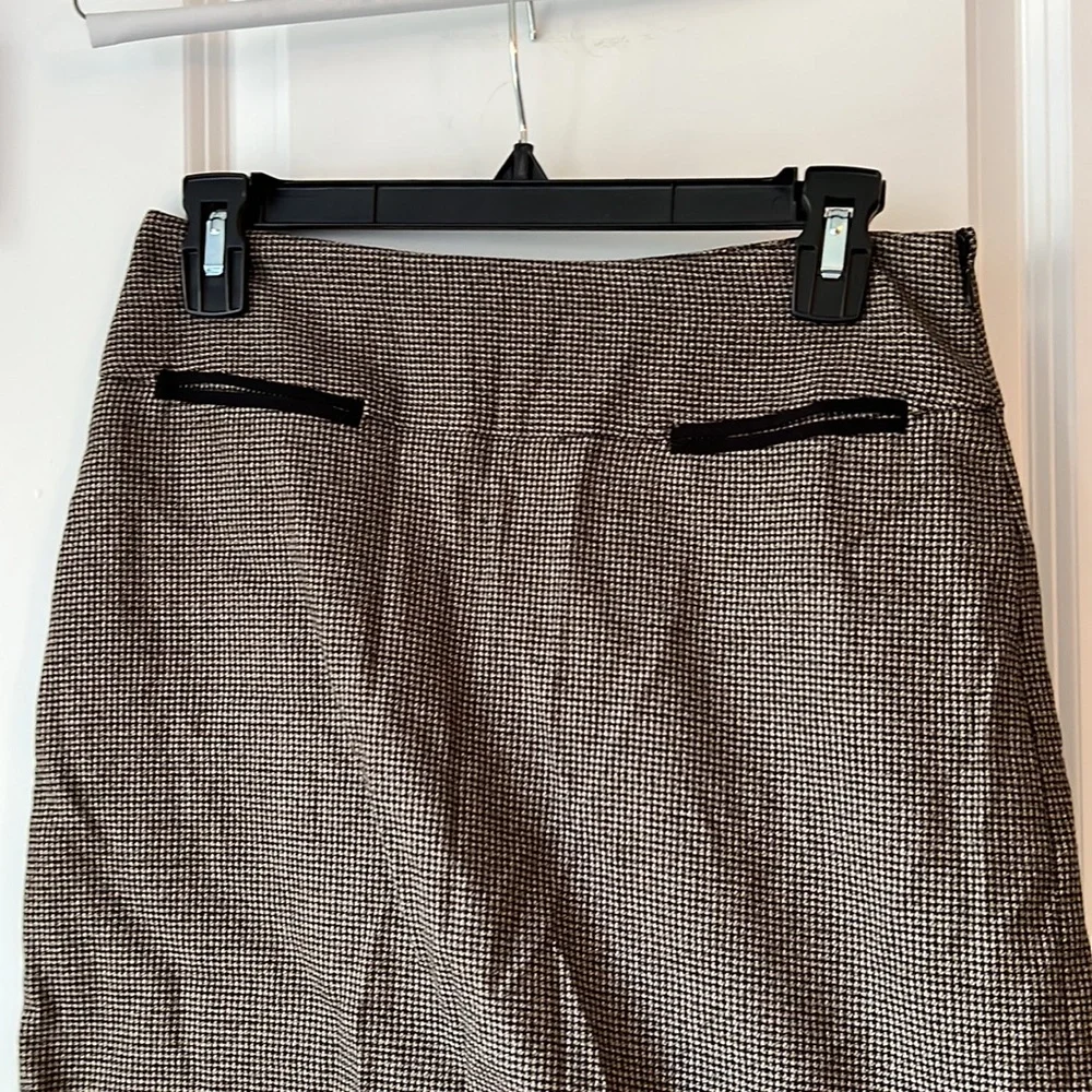 Adorable work skirt! - Picture 2 of 5